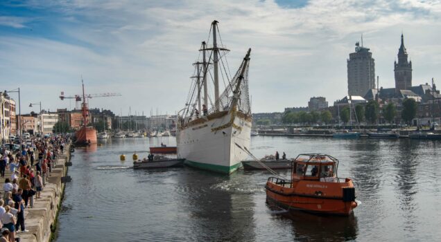 La « Duchesse Anne » en cale sèche : un moment historique pour Dunkerque